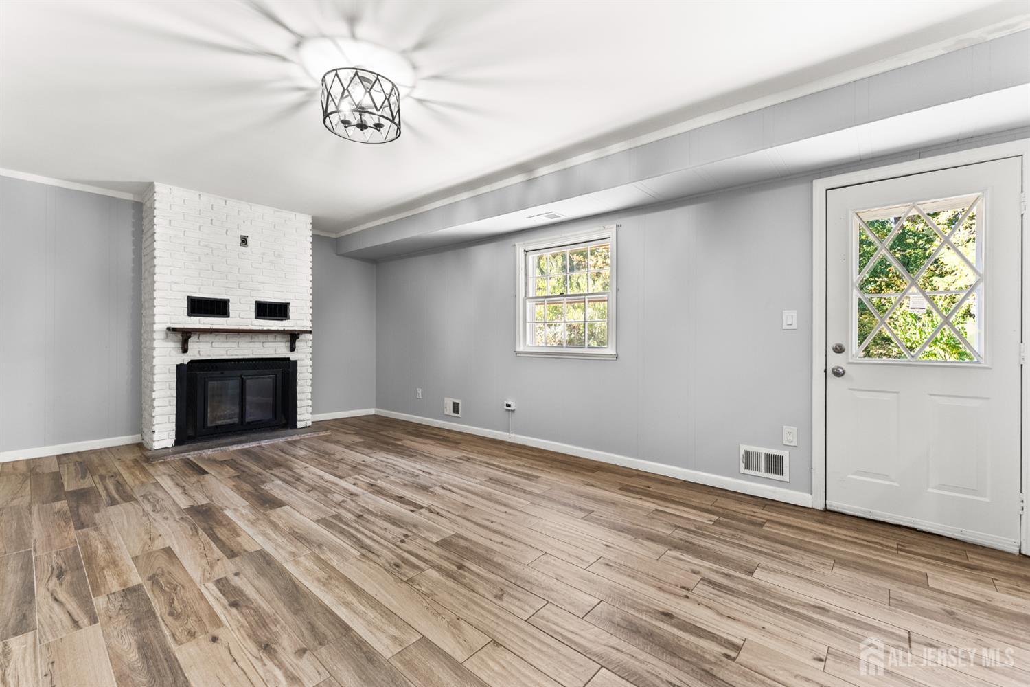 14 Mayling Court Edison NJ 08837