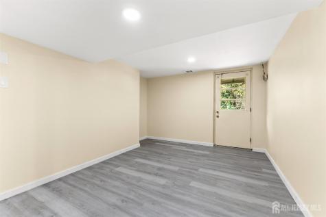14 Mayling Court Edison NJ 08837