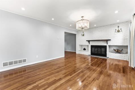 14 Mayling Court Edison NJ 08837