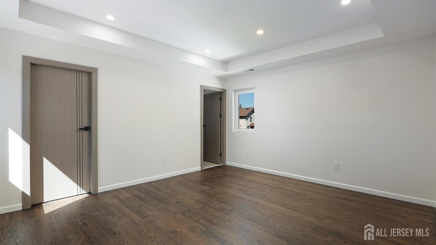 13 Columbus Avenue Edison NJ 08817