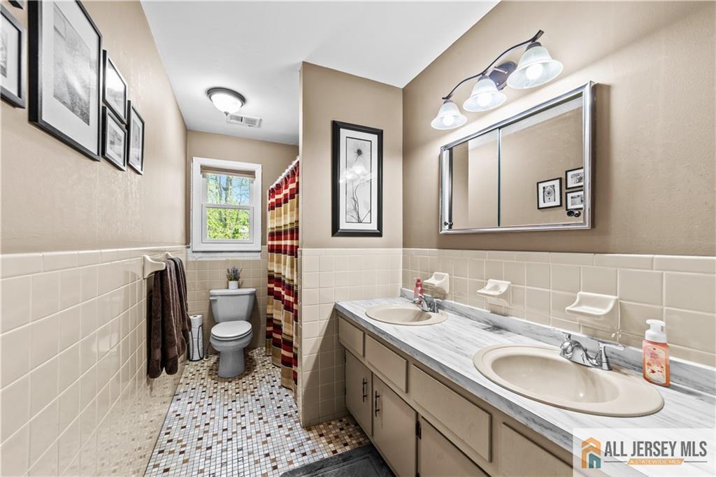 7 Michelle Street Monroe NJ 08831