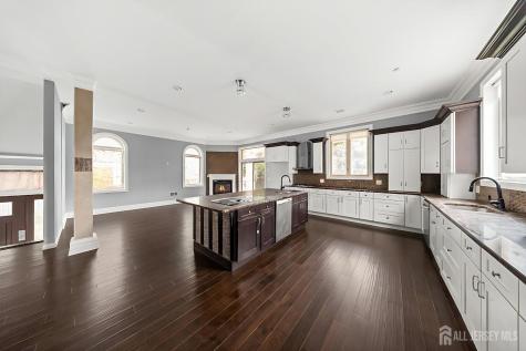 69-71 Summit Road Elizabeth NJ 07208