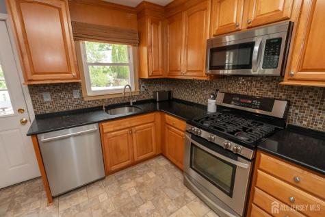 61 Clifton Street Edison NJ 08817