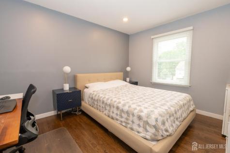 61 Clifton Street Edison NJ 08817