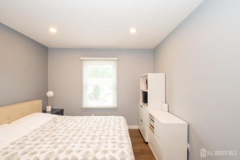 61 Clifton Street Edison NJ 08817