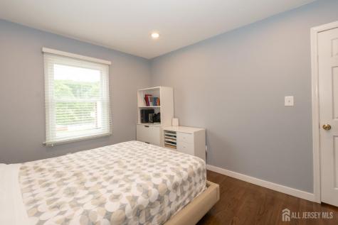 61 Clifton Street Edison NJ 08817