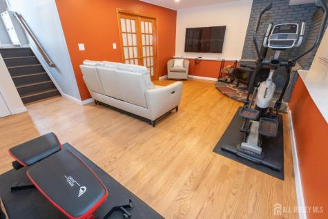 61 Clifton Street Edison NJ 08817