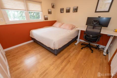 61 Clifton Street Edison NJ 08817