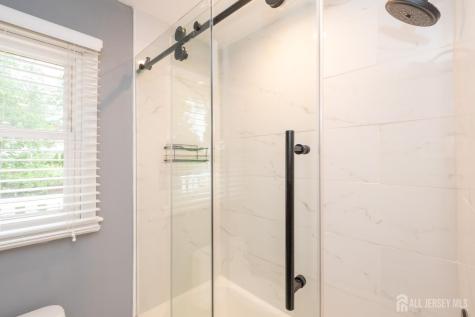 61 Clifton Street Edison NJ 08817