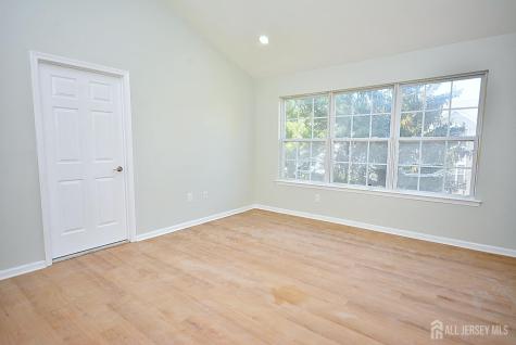 24 Straton Court Sayreville NJ 08859