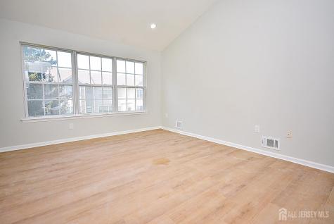 24 Straton Court Sayreville NJ 08859