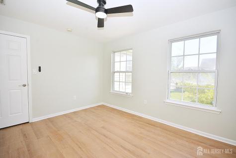 24 Straton Court Sayreville NJ 08859