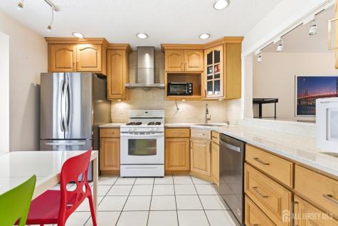 98 Park Gate Drive Edison NJ 08820