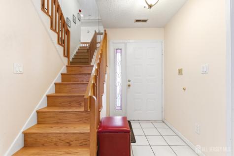 98 Park Gate Drive Edison NJ 08820