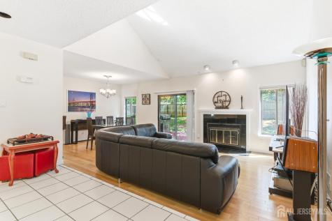 98 Park Gate Drive Edison NJ 08820