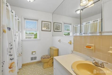 48 Charles Street South River NJ 08882