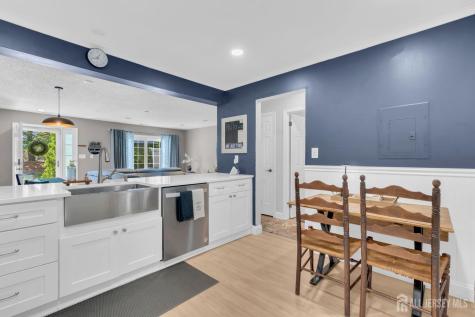 17 Richmond Court Tinton Falls NJ 07712