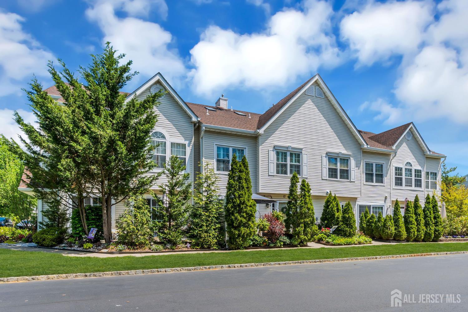 17 Richmond Court Tinton Falls NJ 07712