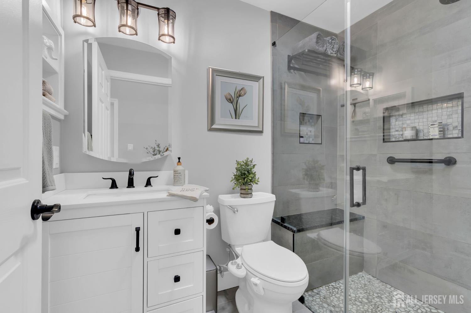 17 Richmond Court Tinton Falls NJ 07712