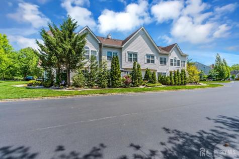17 Richmond Court Tinton Falls NJ 07712