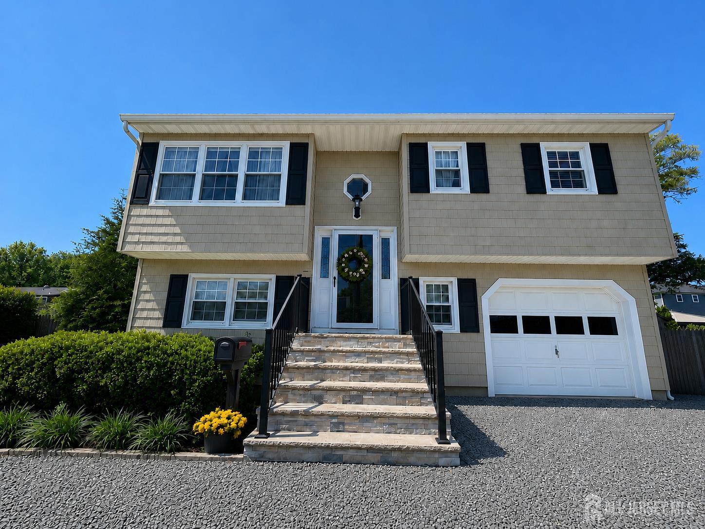 637 Bray Avenue Middletown NJ 07758
