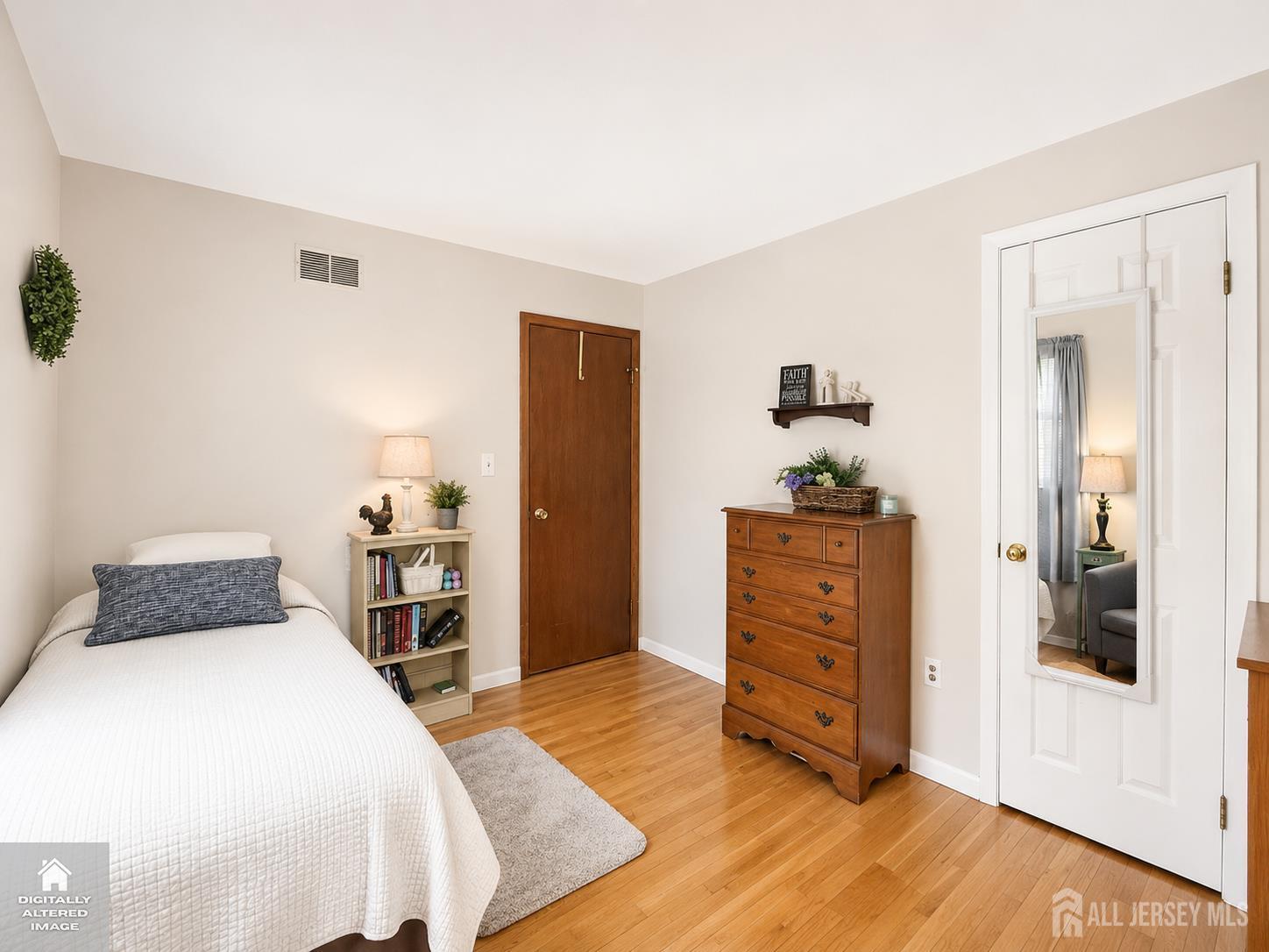 637 Bray Avenue Middletown NJ 07758