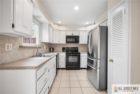 4 Hopkinson Court East Brunswick NJ 08816