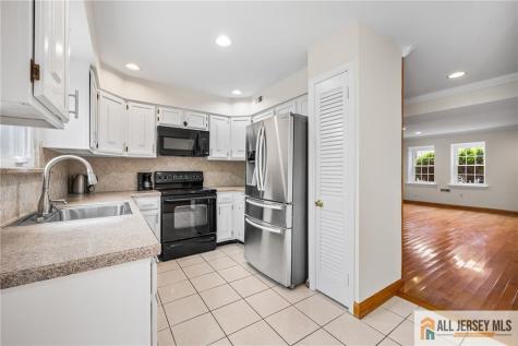 4 Hopkinson Court East Brunswick NJ 08816
