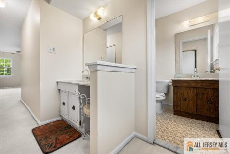 4 Hopkinson Court East Brunswick NJ 08816