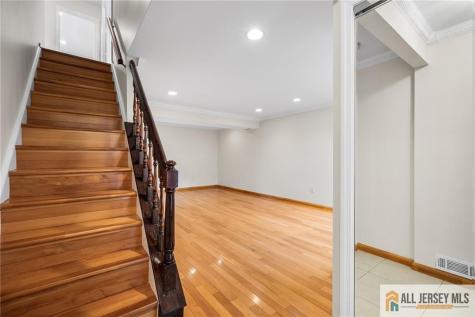 4 Hopkinson Court East Brunswick NJ 08816