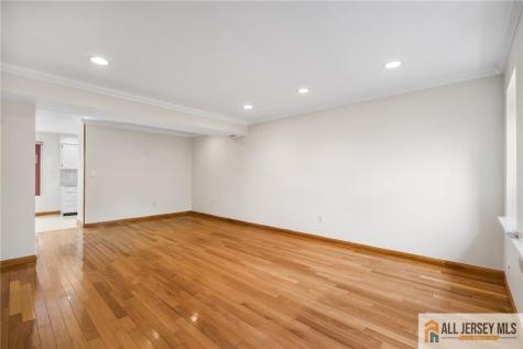 4 Hopkinson Court East Brunswick NJ 08816