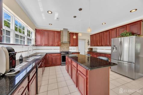 18 Gloria Lane Monroe NJ 08831