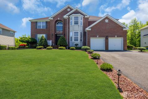18 Gloria Lane Monroe NJ 08831