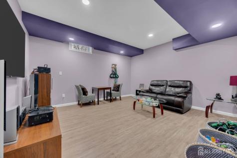 18 Gloria Lane Monroe NJ 08831
