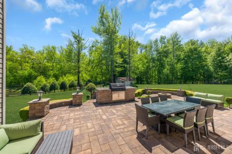 18 Gloria Lane Monroe NJ 08831