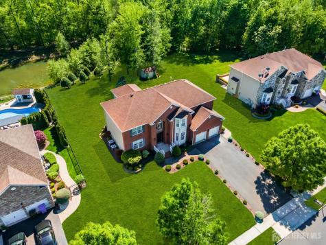18 Gloria Lane Monroe NJ 08831