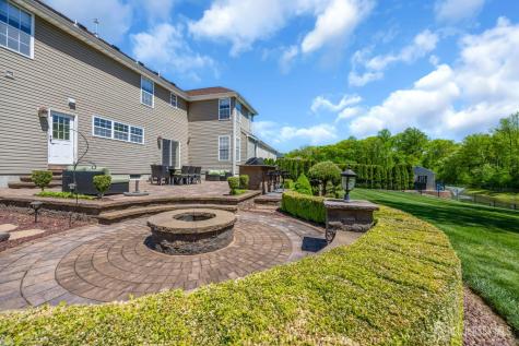 18 Gloria Lane Monroe NJ 08831