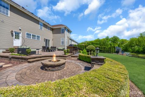 18 Gloria Lane Monroe NJ 08831