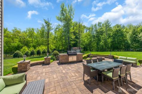18 Gloria Lane Monroe NJ 08831