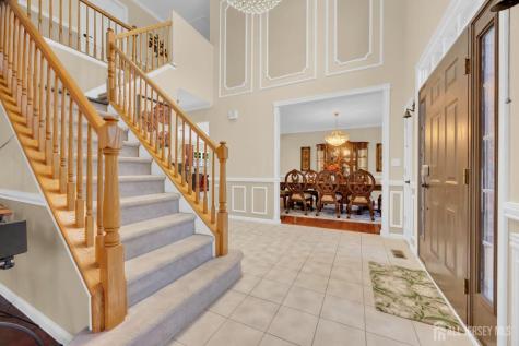 18 Gloria Lane Monroe NJ 08831
