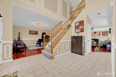 18 Gloria Lane Monroe NJ 08831