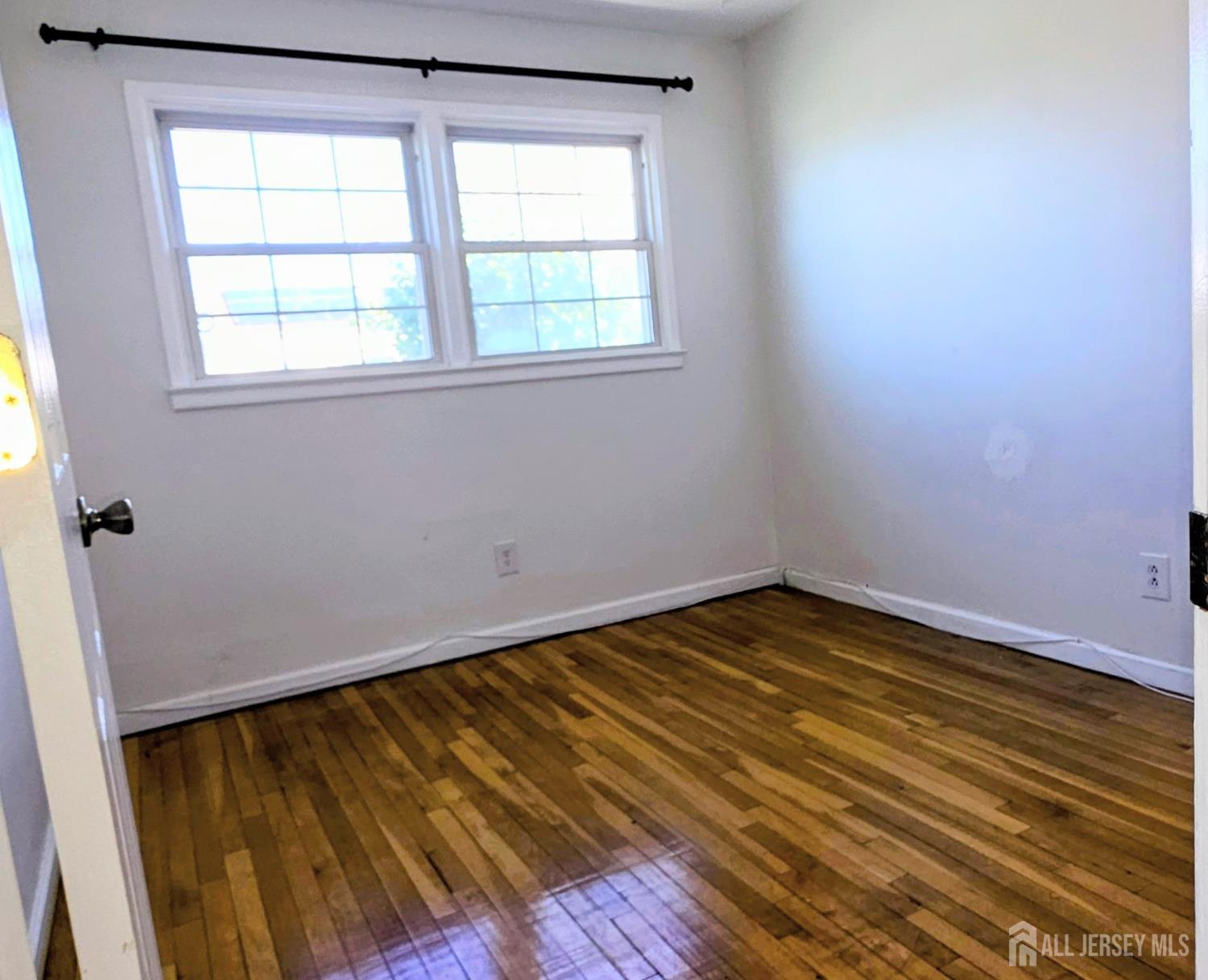 7 Inverness Terrace Fords NJ 08863