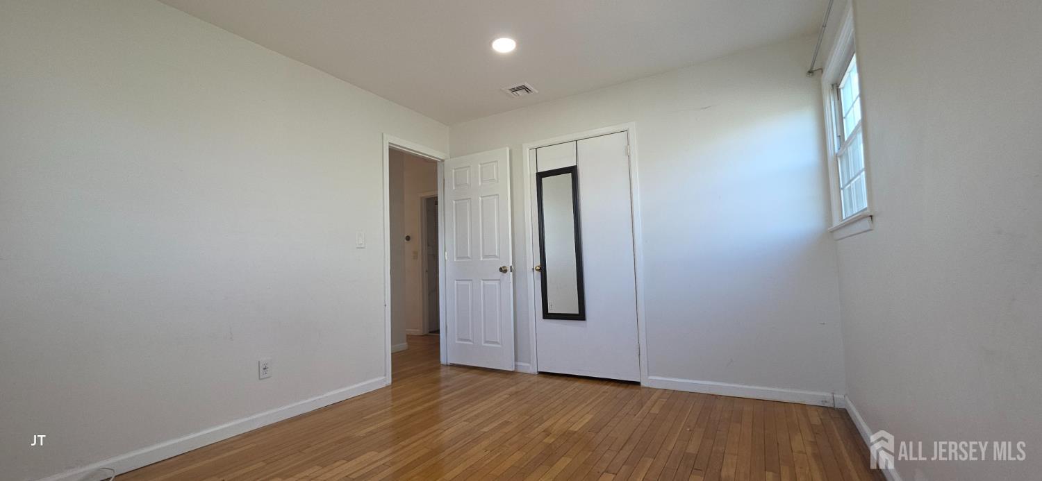 7 Inverness Terrace Fords NJ 08863