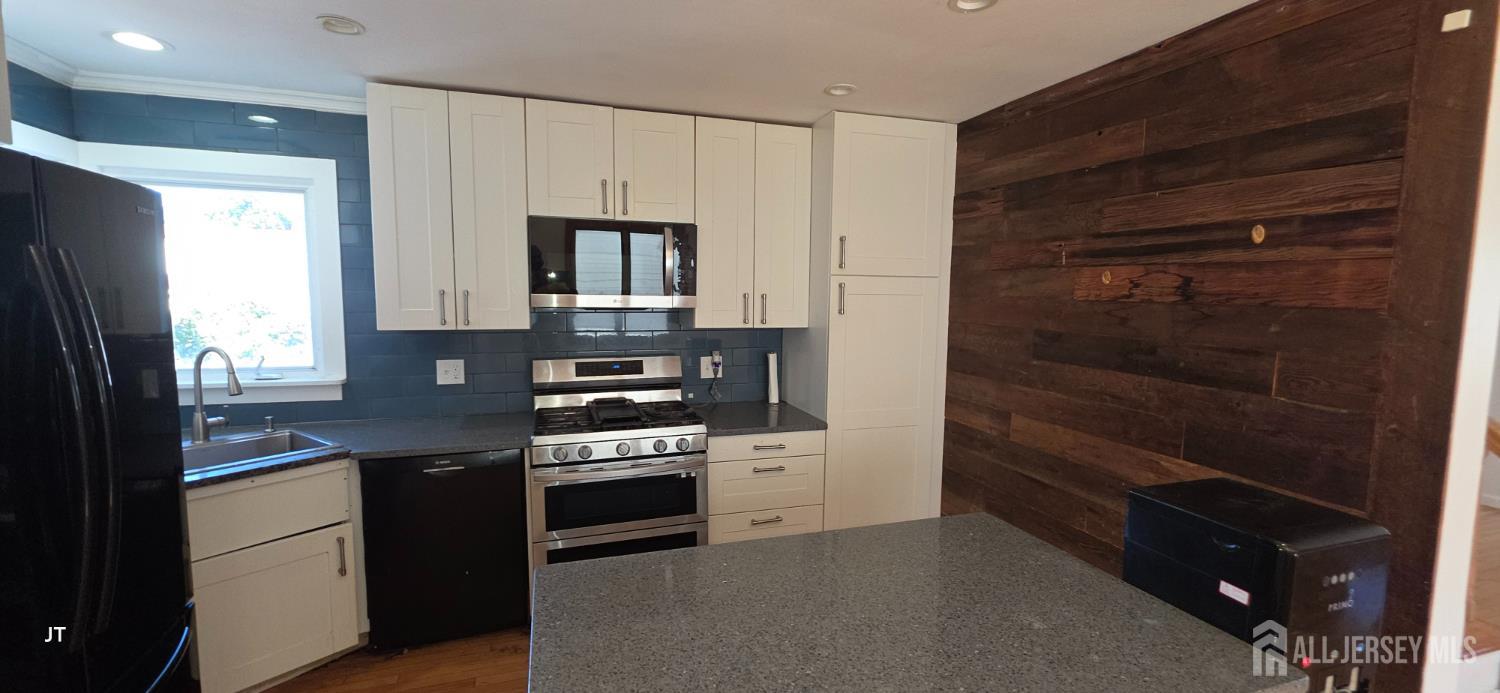 7 Inverness Terrace Fords NJ 08863