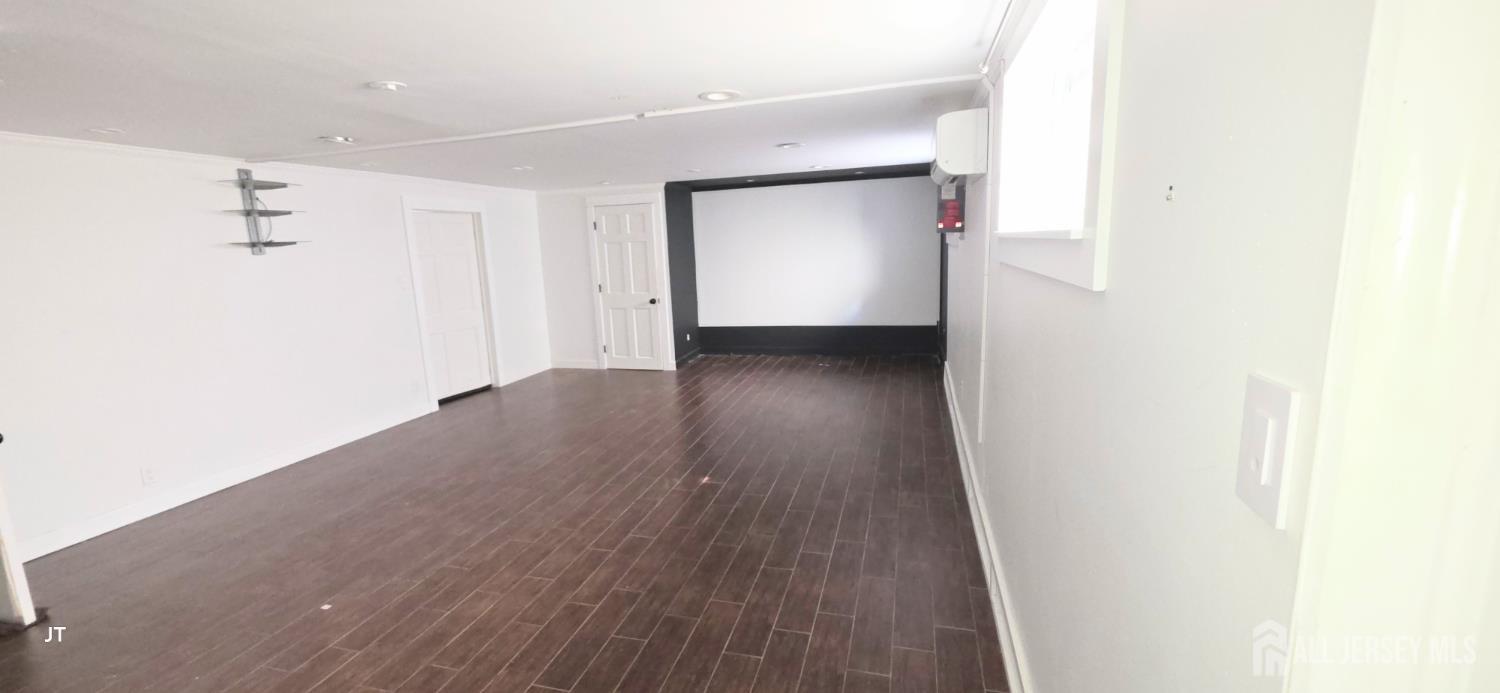 7 Inverness Terrace Fords NJ 08863
