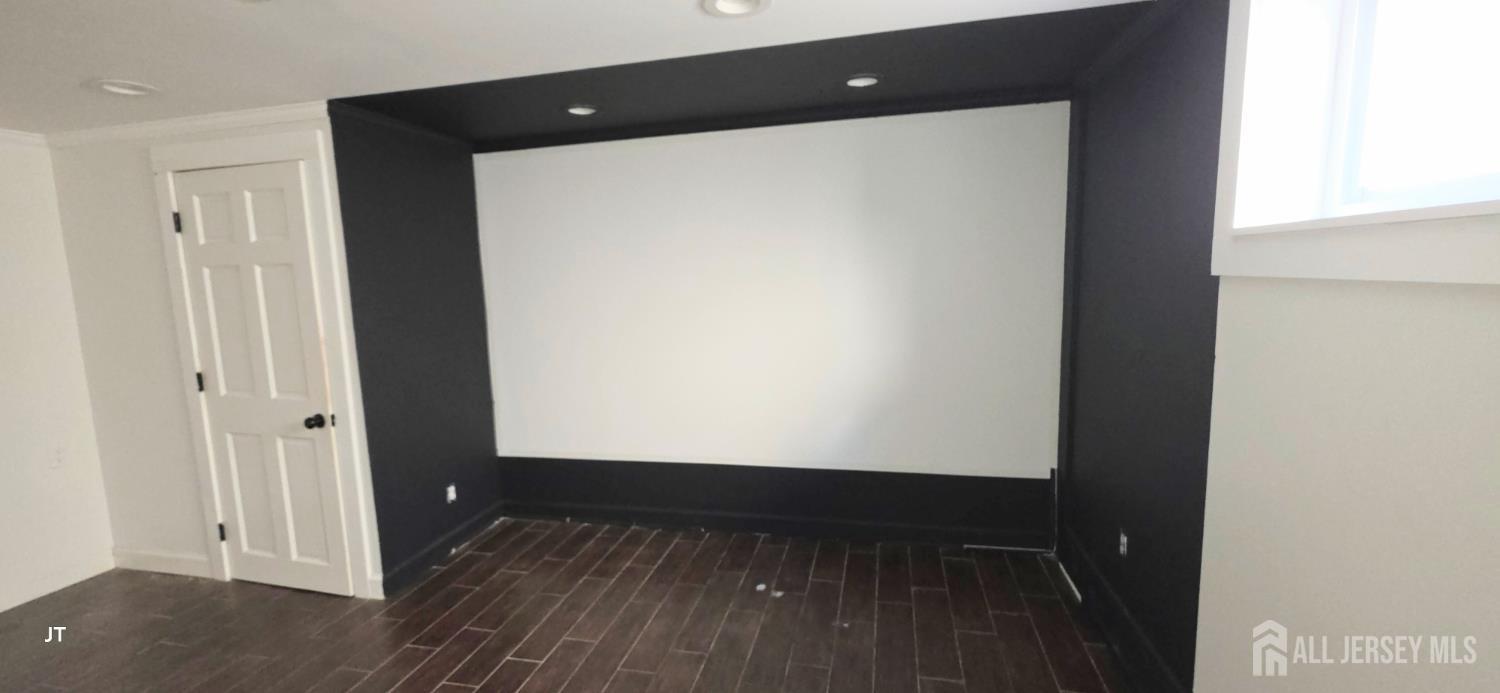 7 Inverness Terrace Fords NJ 08863