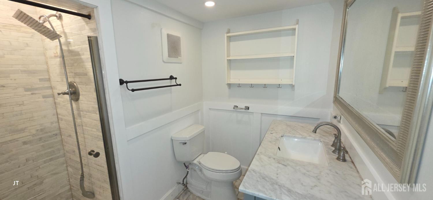 7 Inverness Terrace Fords NJ 08863