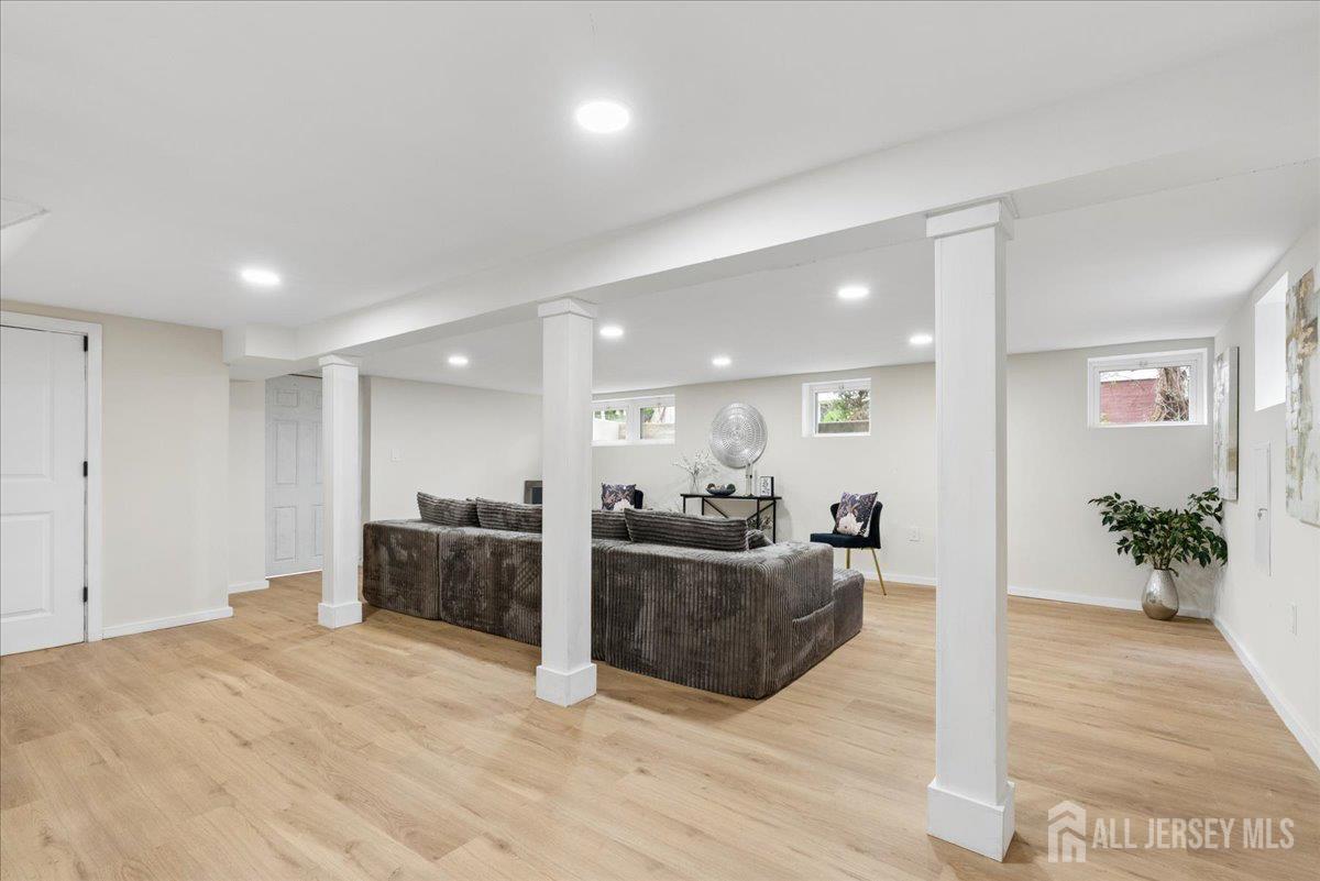 91 Lawrence Avenue Highland Park NJ 08904