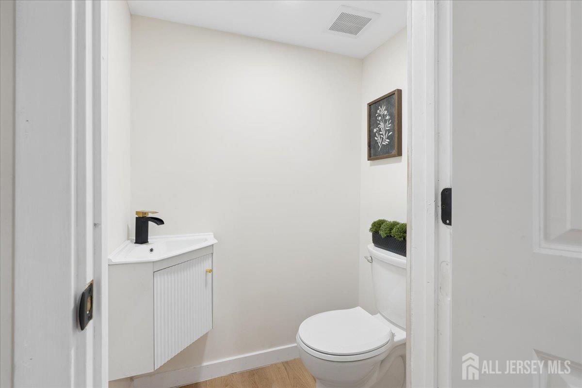 91 Lawrence Avenue Highland Park NJ 08904