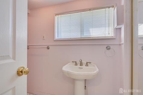 40 Meeker Avenue Edison NJ 08817